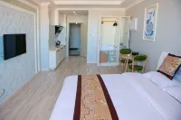 Zhuanghe Hongya Homestay - parking