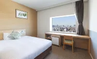 โรงแรมคราวน์ฮิลส์ อุเอโนะ พรีเมียร์