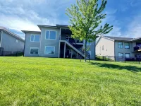 Convenient functional quiet 5 bedroom 3 bath home in Clive. Hotels in Clive