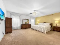 Franklin Manor- Just minutes away from the French Quarter and Lake Pontchartrain Hotels near Live Oak Park