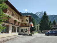 Ihr Hotel Villa Emma Hotels in Canazei