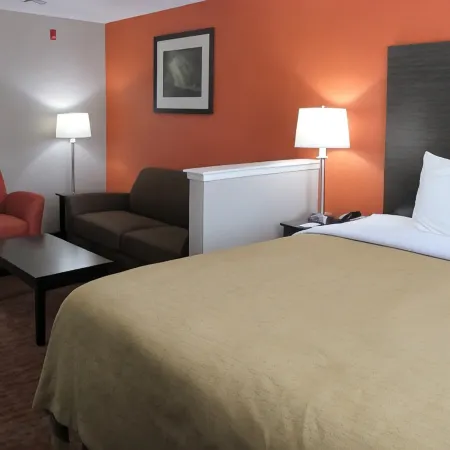 Quality Inn & Suites Fresno Northwest