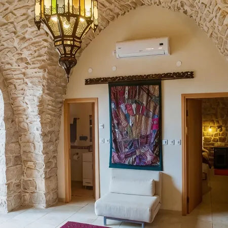 Artist Quarter Guesthouse B&B
