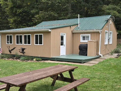 The Riverside Cottage... Charming  2-bedroom cottage on the Mohican River