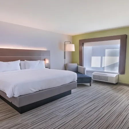 Holiday Inn Express & Suites QUINCY I-10 by IHG