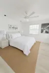 Welcome to Castillo Del Mar. A peaceful, salty newly remodeled ocean front home! - 4-Star