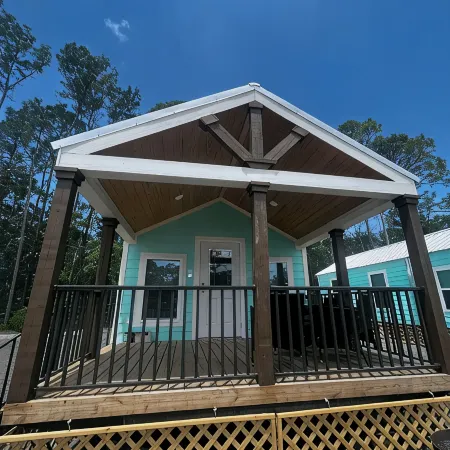Cozy pet friendly 2-bedroom cabin in Steinhatchee, FL
