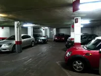 澤尼特兩公主酒店 - 停車場