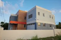 Luxury 6BR Villa w/ Pool, Rooftop Deck & lower level Lounge/ 2 Car garage/AC