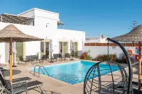 AeroHill Suites Near Athens Airport By SEM - Villas