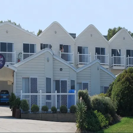 A Great Ocean View Motel