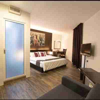 The Grace Hotel Rooms