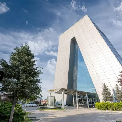 Metropolitan Hotels Ankara Отели рядом с достопримечательностью «Аксарай»