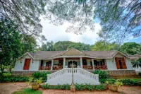 Clodagh Manor House by Seven Angels - 3-Star