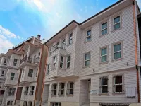 Azade Premier Hotel Hotels near Arasta Bazaar