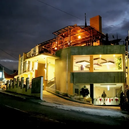 Royal Denai View Hotel Отели в г. Букиттинги
