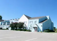 Days Inn & Suites by Wyndham Williamsburg IA North - Wifi