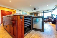 Fabulous Ocean Views, Steps From Polo Beach, Luxury 2 Bed 2 Bath
