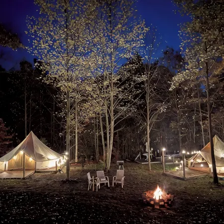 RRG Luxury Glamping Tent– Cozy Winter Retreat with Fire Pit & Hot-tub