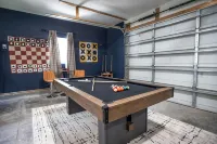 FarnamFieldhouse+HotTub+EpicGameRoom+FirePit+Mural - 4-Star