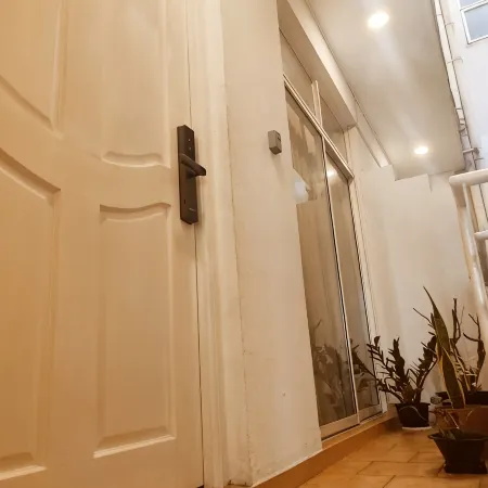 Luxury 3BR Condo in Rajagiriya, Colombo / Sleeps 6 / Fast WiFi - OLIVE HAVEN