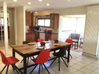 Appart au Coeur de Ville 6/8 pers 92 m2 Kitchen Living room Dining room 3 bedrooms 布里揚松住宿飯店