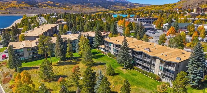 2Br Lake Dillon Escape w/ Pool & Hot Tub! Hotels in Dillon