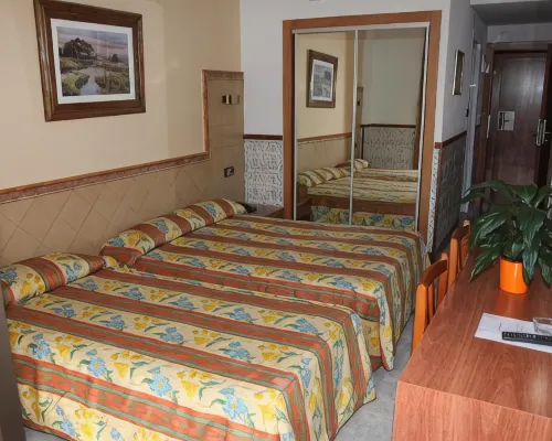 Hotel Univers Hotéis em Roses