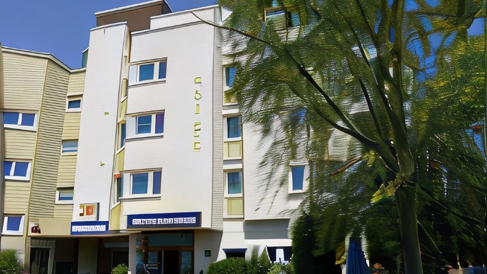 Martins Klause Airport Messe Hotel - Air Conditioning - Self Check-in Available