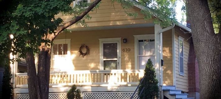 Historic Old West Lawrence - Minutes to beautiful Mass St, KU, Sports Pavillion Hotels in Lawrence