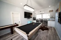 The Farmstead- Pool, Hot Tub, Firepit and Farm Fresh Eggs/Animals in Walla Walla - 4-Star