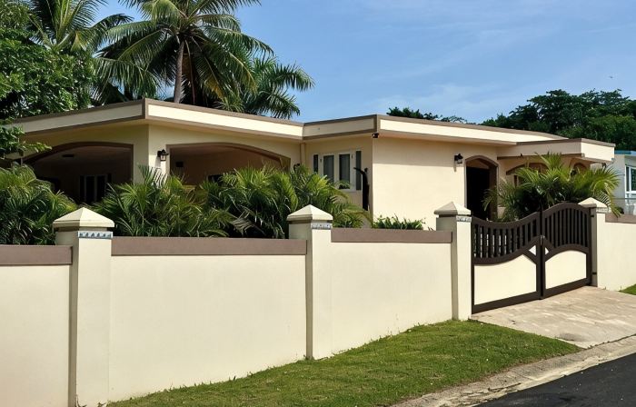 Entire Private House Perfect for a  Tropical Gateway
