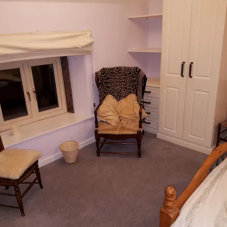 Beautiful 2 bedroomed stone cottage in the centre of Crich