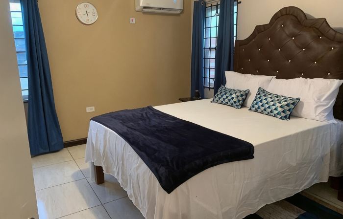 C-Vue Villa (Pool  AC  Gated  Sea Front )