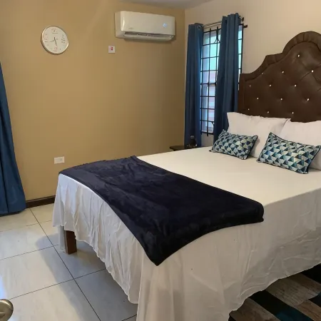 C-Vue Villa (Pool  AC  Gated  Sea Front )