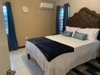 C-Vue Villa (Pool  AC  Gated  Sea Front ) โรงแรมใน