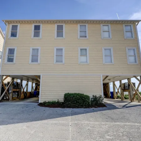 Paradise Found! Fabulous, Flexible, Beach Front Luxury! HotTub, Best Location!