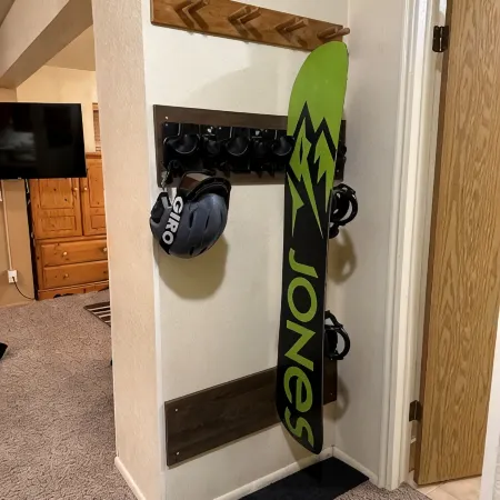 Deluxe, Spacious Studio Condo in the Heart of Prospector Square, w/ Full Kitchen