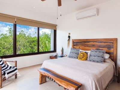 3 Bdrm. townhouse in gorgeous Akumal with WiFi & AC. Beach Club steps away!
