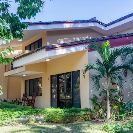 Tranquil 3 Bed 3 Bath Beach House Steps from the Quaint Playa Ocotal Beach