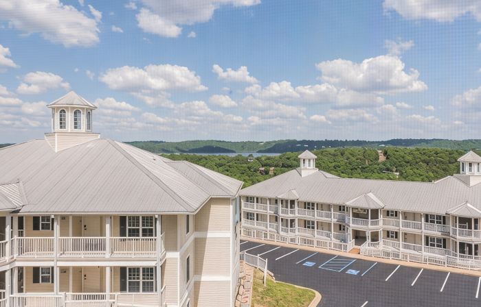Ozark Mountain Getaway -Lake Access - Beautiful Views - Close to SDC!