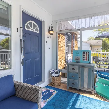 Coastal Cottage! Brand New Listing!