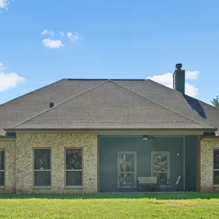 Beautiful 3-bedroom, 2 Bath New Build Home on Lake Palestine with WiFi, AC