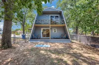 Private A-Frame w/Kayaks on Canal newly renovated - balcony