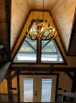 Modern-Rustic, Secluded Cabin w/ Clarion River Frontage, Borders National Forest - 샬레 호텔
