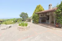 Villa Noemi seaview and beautiful garden... Unforgettable holiday!