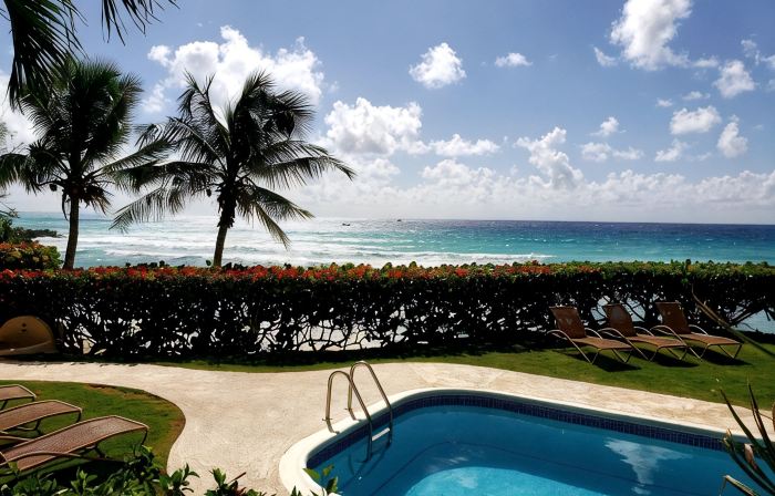 Beachfront Apartment in St. Lawrence Gap - Close To Your Every Need