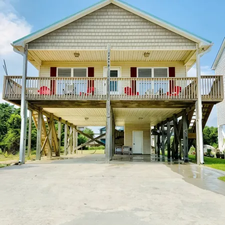 *Beach House!!*Views!!*Steps to Ocean!*Amenities!
