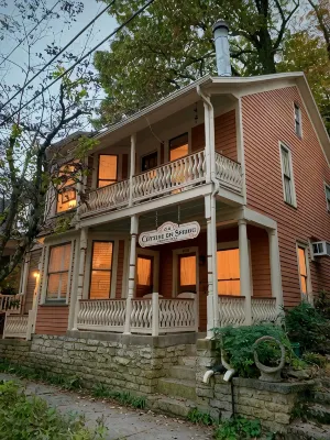 Cottage on Spring B! The BEST location in town! Entire bottom floor is yours! - 4-Star