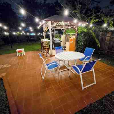 Cozy French Getaway! With full kitchen, workspace, treadmill and grill. Hotel Exterior